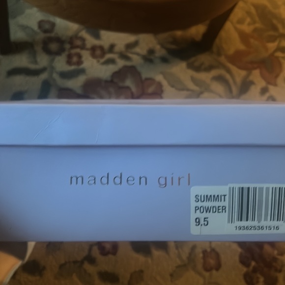 Madden girl faux suede platform pumps - Picture 8 of 8